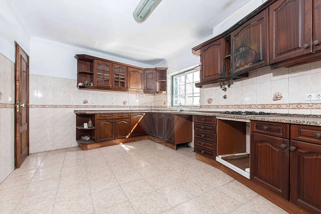 Moradia T3 para Venda em Santa Maria e São Miguel, São Martinho, São Pedro Penaferrim Foto 3