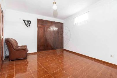 Moradia T3 para Venda em Santa Maria e São Miguel, São Martinho, São Pedro Penaferrim
