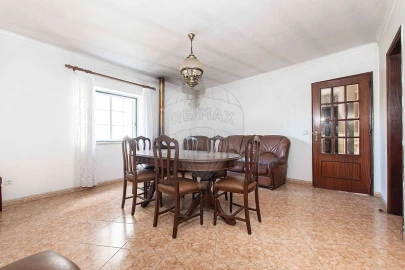 Moradia T3 para Venda em Santa Maria e São Miguel, São Martinho, São Pedro Penaferrim