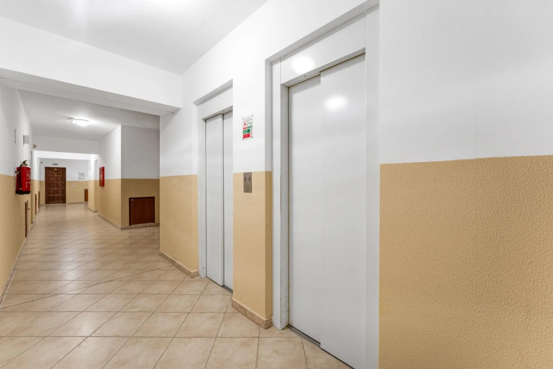 Apartamento T2 para Venda em Portimão Foto 17