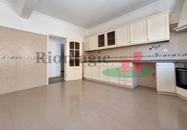Moradia T3 para Venda em Alverca do Ribatejo e Sobralinho Foto 2