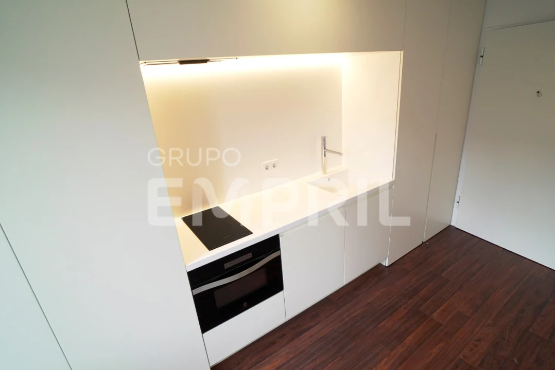 Apartamento T1 para Arrendamento em Cedofeita, Santo Ildefonso, Sé, Miragaia, São Nicolau e Vitória Foto 2