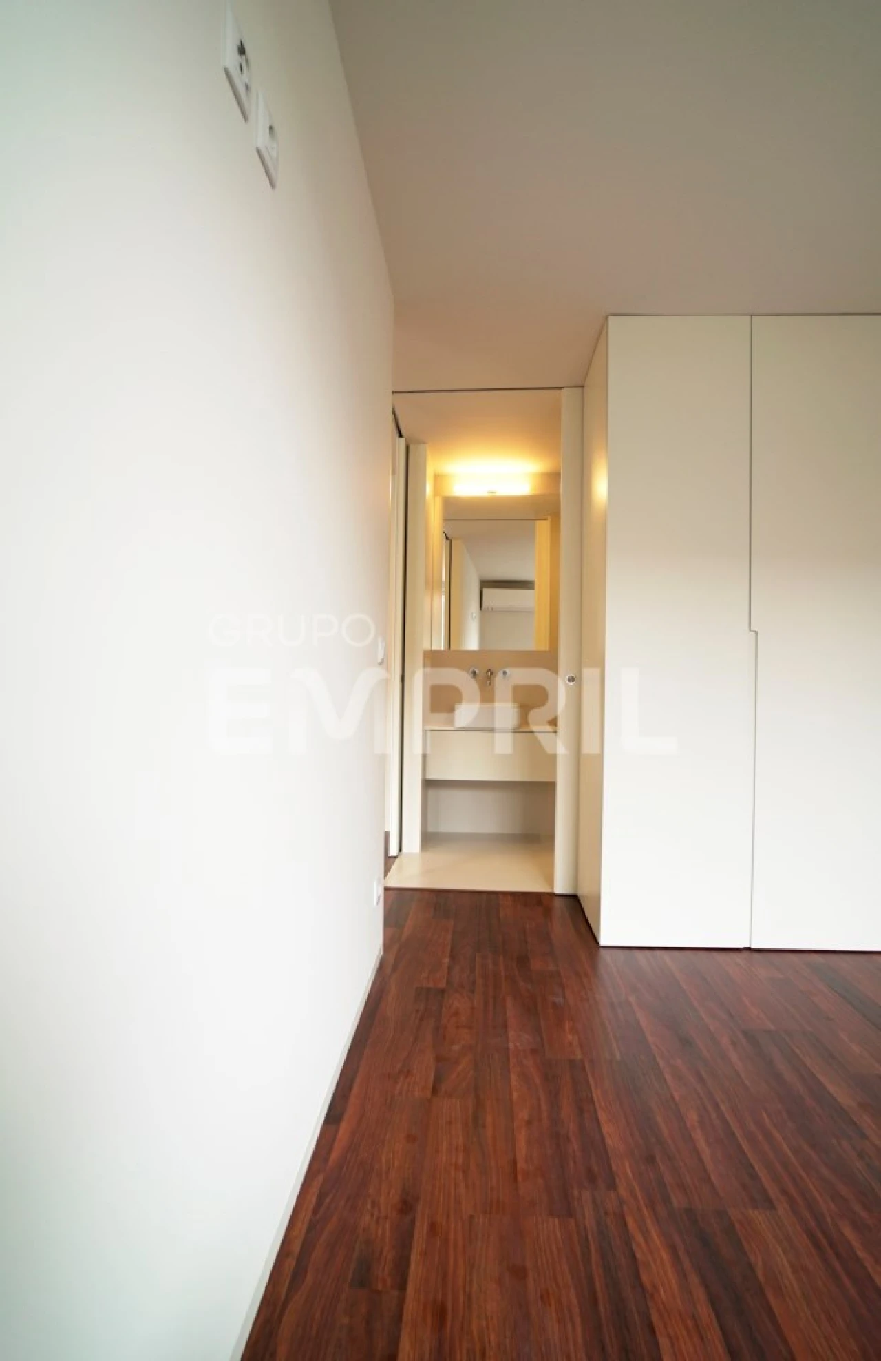 Apartamento T1 para Arrendamento em Cedofeita, Santo Ildefonso, Sé, Miragaia, São Nicolau e Vitória Foto 8