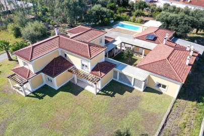 Moradia T4 para Venda em Pataias e Martingança