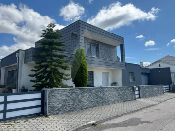 Moradia T3 para Venda em Albergaria-A-Velha e Valmaior