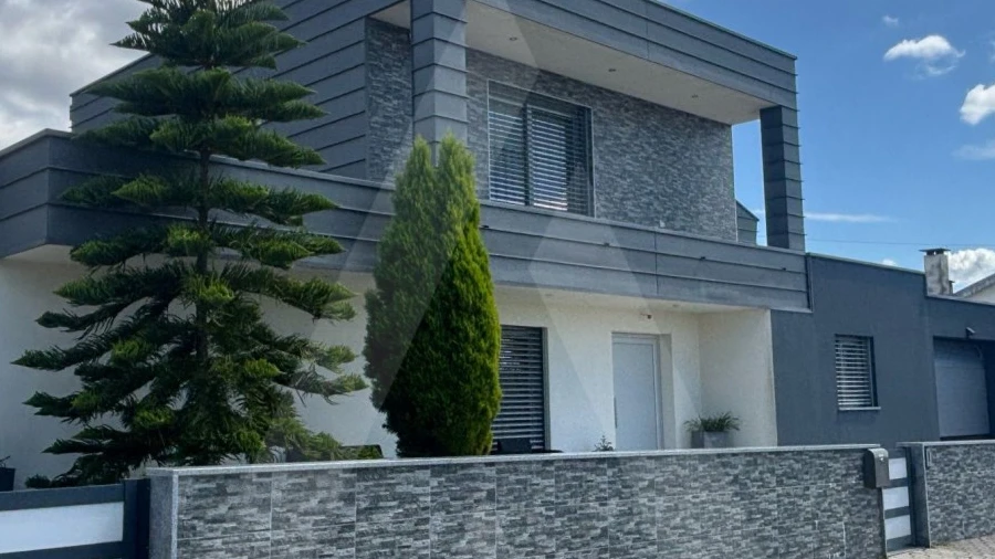 Moradia T3 para Venda em Albergaria-A-Velha e Valmaior