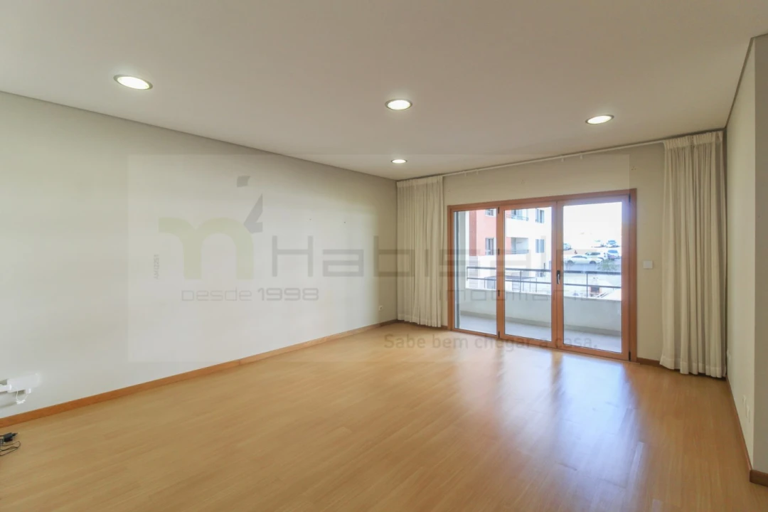Apartamento T2 para Arrendamento em Odivelas Foto 3