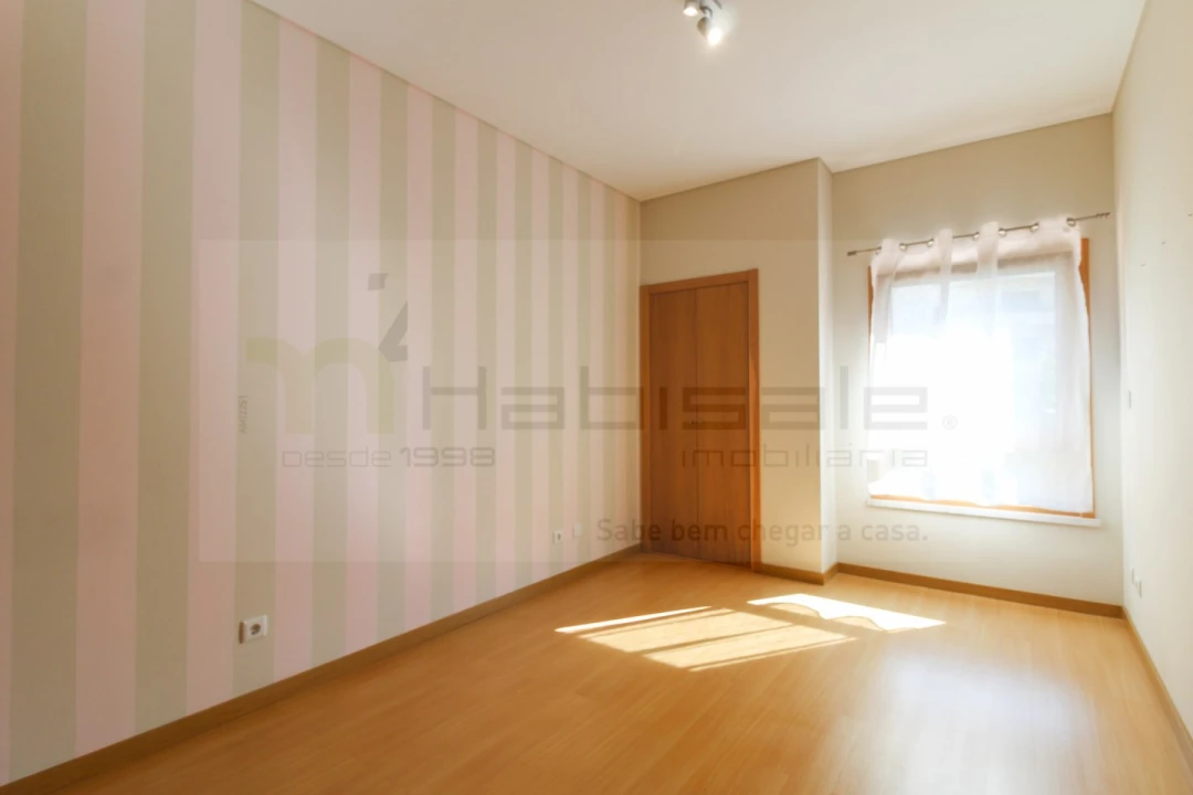 Apartamento T2 para Arrendamento em Odivelas Foto 13