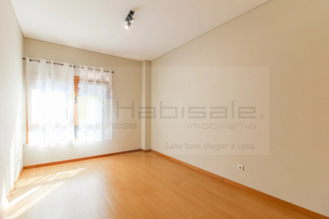 Apartamento T2 para Arrendamento em Odivelas Foto 15
