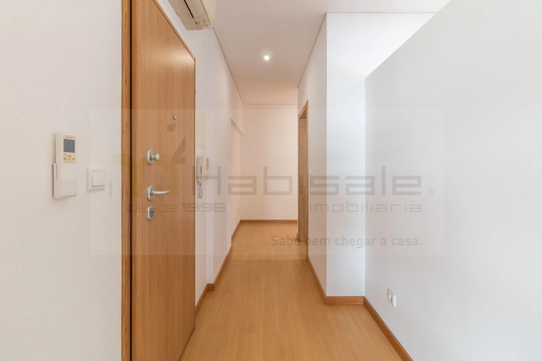 Apartamento T2 para Arrendamento em Odivelas Foto 4