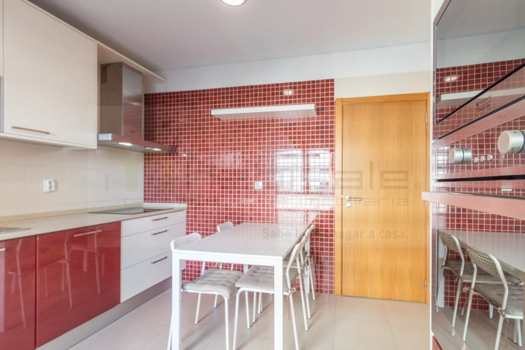 Apartamento T2 para Arrendamento em Odivelas Foto 6