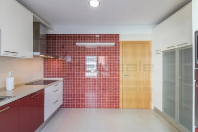 Apartamento T2 para Arrendamento em Odivelas
