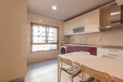 Apartamento T2 para Arrendamento em Odivelas