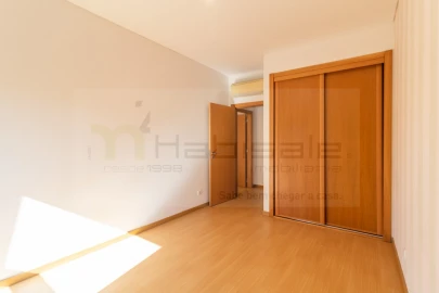 Apartamento T2 para Arrendamento em Odivelas