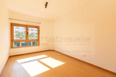Apartamento T2 para Arrendamento em Odivelas