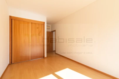 Apartamento T2 para Arrendamento em Odivelas