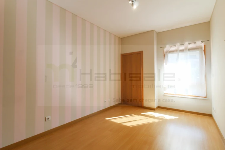 Apartamento T2 para Arrendamento em Odivelas Foto 13