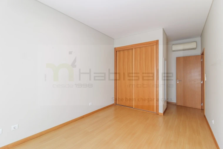 Apartamento T2 para Arrendamento em Odivelas Foto 16