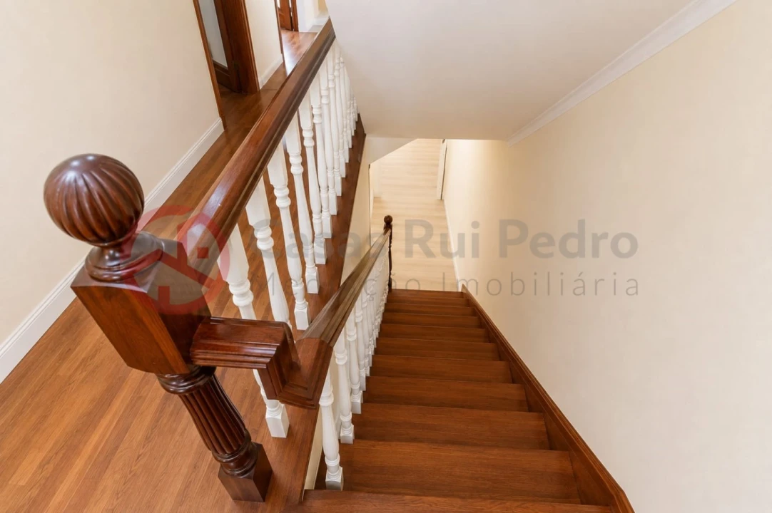 Moradia T3 para Venda em Laranjeiro e Feijó Foto 9