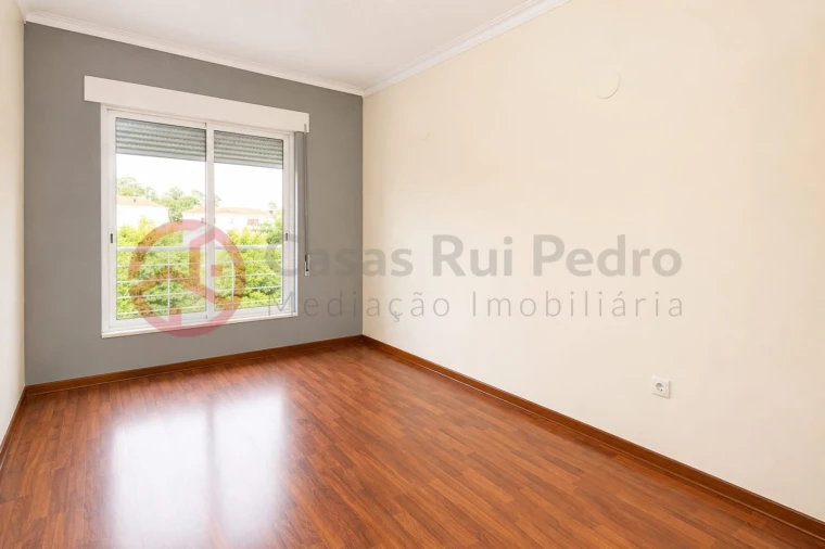 Moradia T3 para Venda em Laranjeiro e Feijó Foto 7