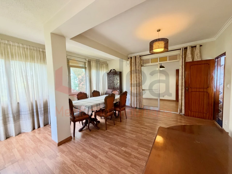 Apartamento T2 para Venda em Alfragide Foto 2