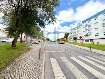 Apartamento T2 para Venda em Alfragide