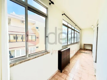 Apartamento T2 para Venda em Alfragide