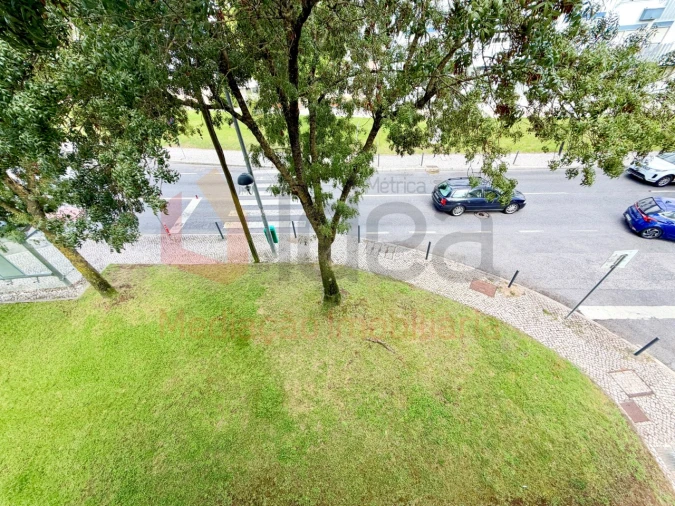Apartamento T2 para Venda em Alfragide Foto 23