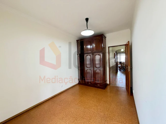 Apartamento T2 para Venda em Alfragide Foto 13