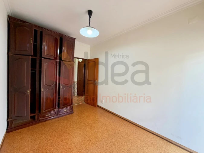 Apartamento T2 para Venda em Alfragide Foto 11