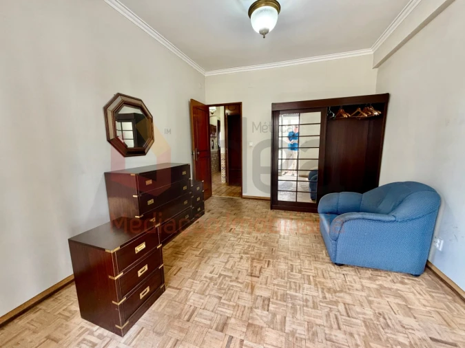 Apartamento T2 para Venda em Alfragide Foto 8