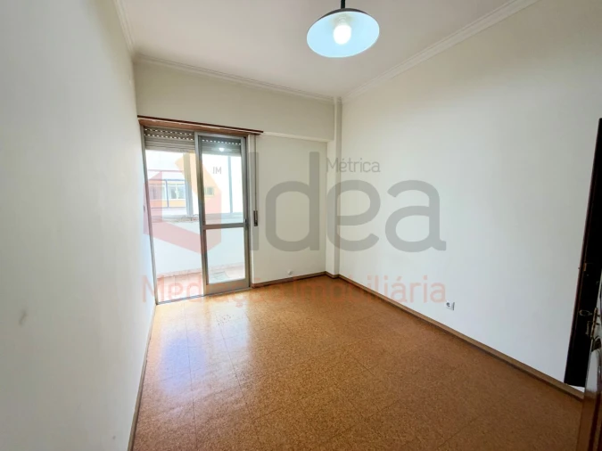 Apartamento T2 para Venda em Alfragide Foto 12