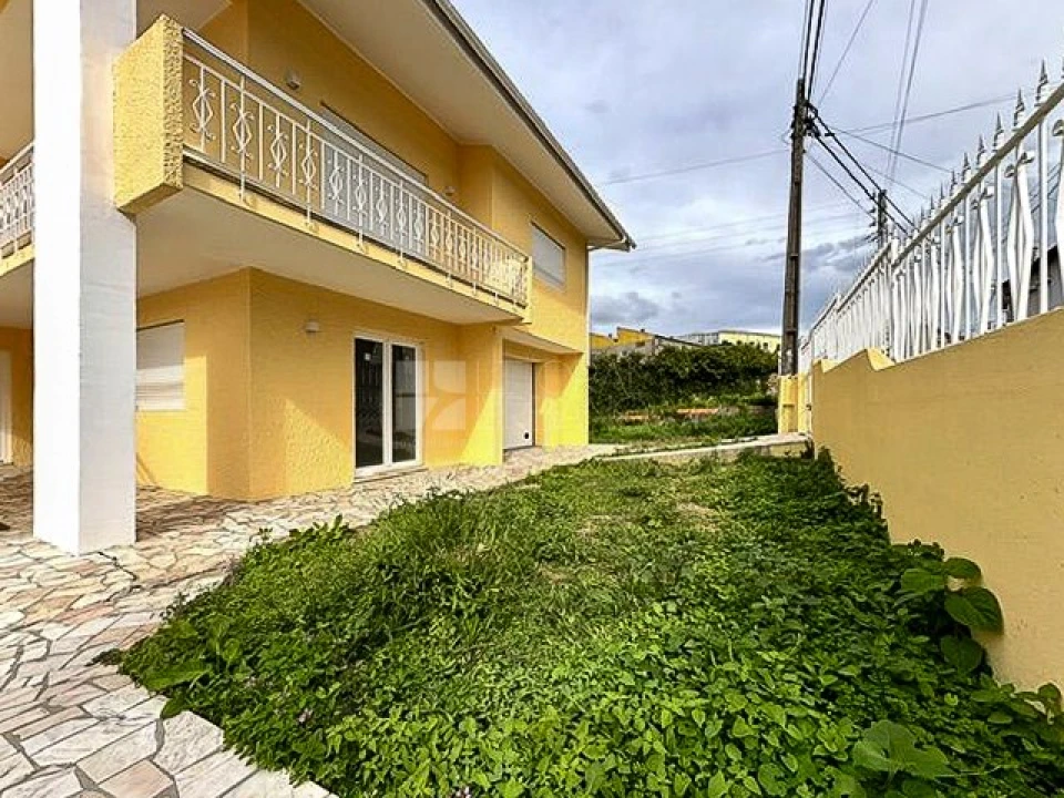 Moradia T3 para Venda em Santa Maria de Lamas Foto 23