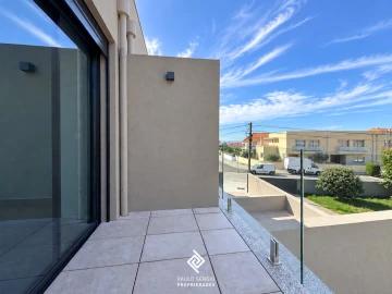 Moradia T3 para Venda em São Felix da Marinha