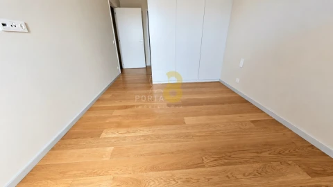 Apartamento T3 para Venda em Santa Marinha e São Pedro da Afurada