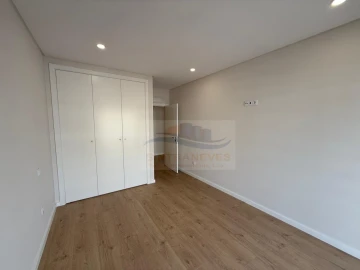 Apartamento T2 para Venda em Loures