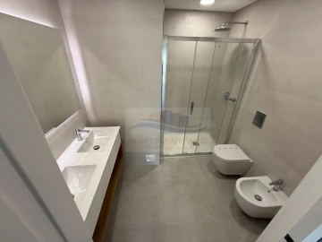 Apartamento T2 para Venda em Loures