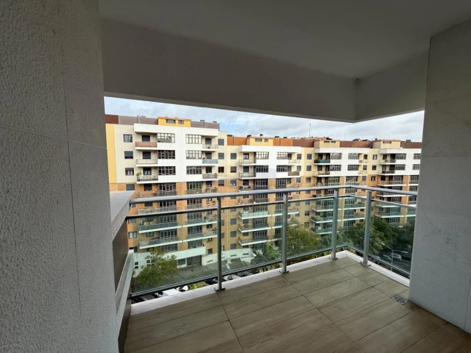 Apartamento T2 para Venda em Loures Foto 14