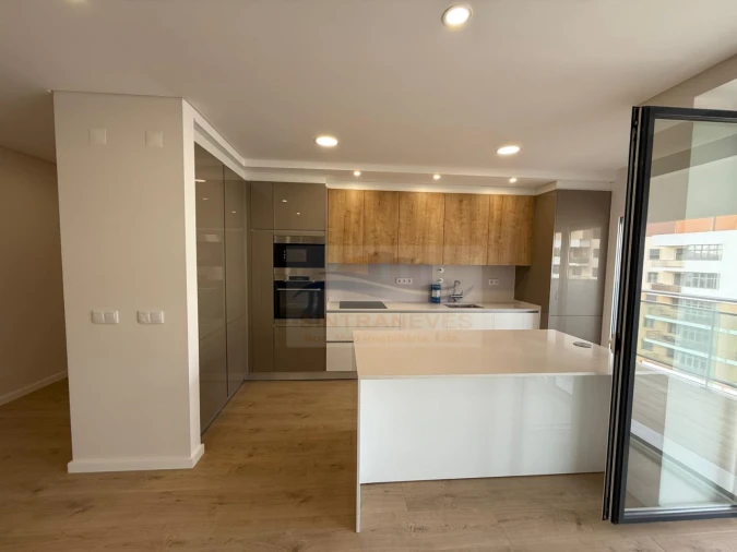 Apartamento T2 para Venda em Loures Foto 2
