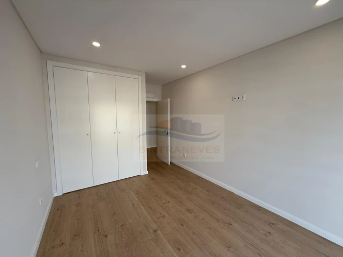 Apartamento T2 para Venda em Loures Foto 5