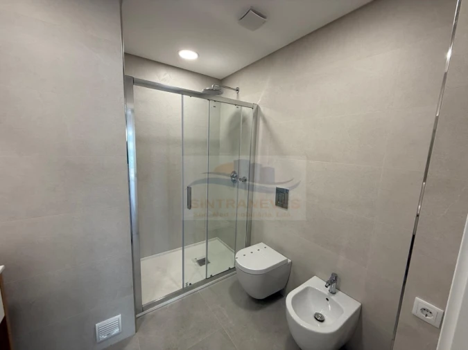 Apartamento T2 para Venda em Loures Foto 11