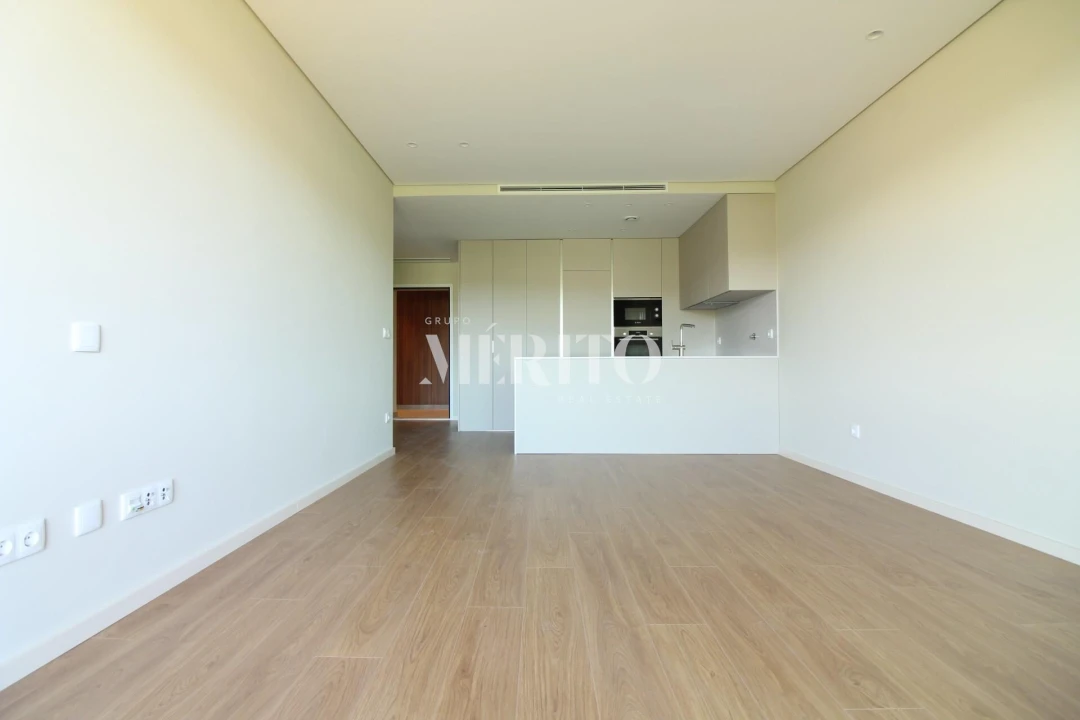 Apartamento T1 para Arrendamento em Barcelos, V.Boa, V.Frescainha Foto 3