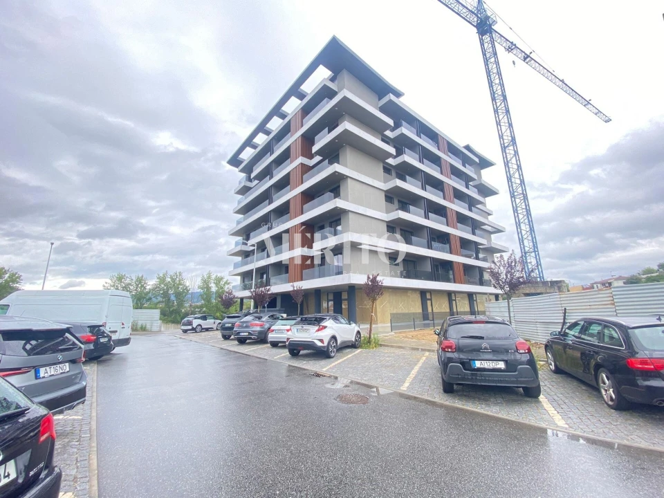 Apartamento T1 para Arrendamento em Barcelos, V.Boa, V.Frescainha Foto 1