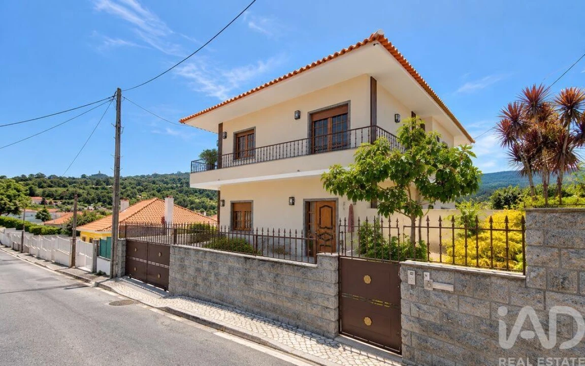Moradia T4 para Venda em São João das Lampas e Terrugem Foto 1