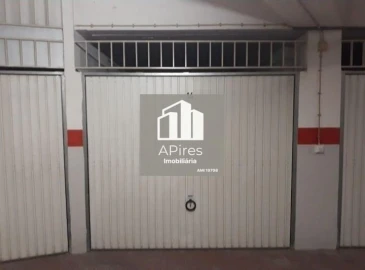 Garagem para Venda em Costa da Caparica