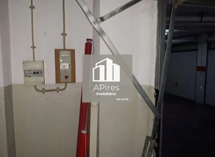 Garagem para Venda em Costa da Caparica Foto 6