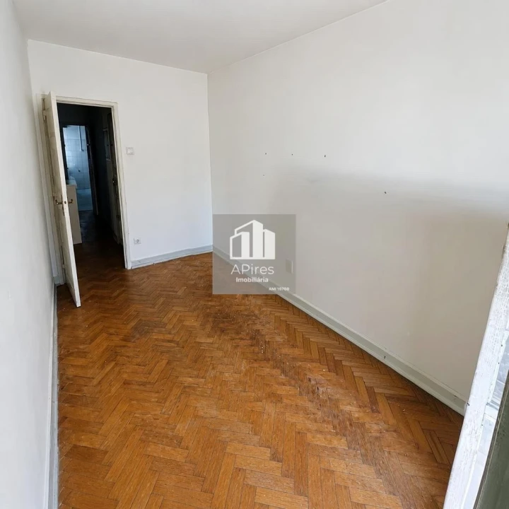 Apartamento T2 para Venda em Almada, Cova da Piedade, Pragal e Cacilhas Foto 10