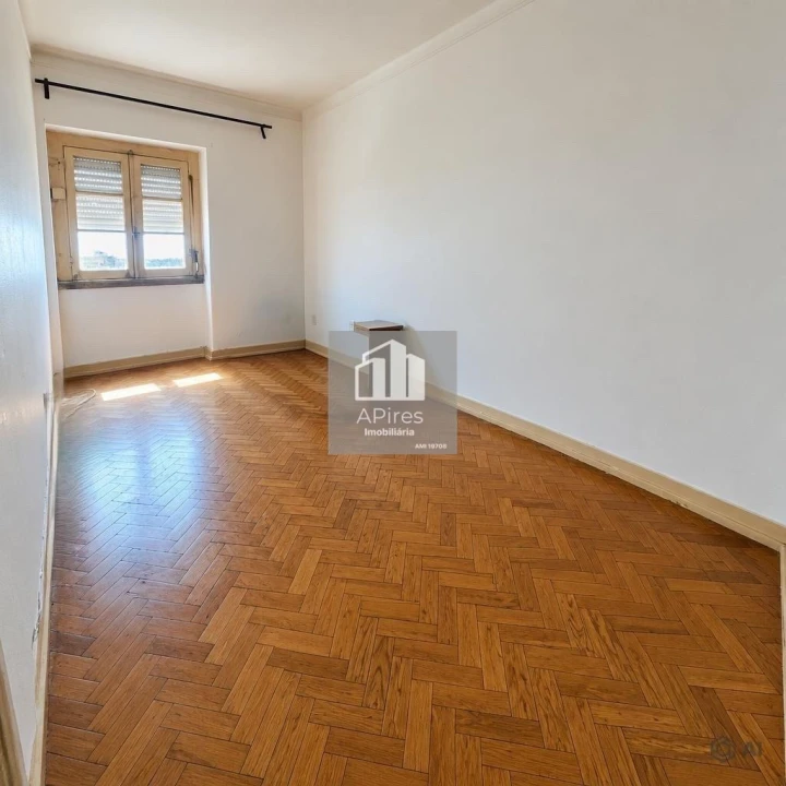Apartamento T2 para Venda em Almada, Cova da Piedade, Pragal e Cacilhas Foto 9