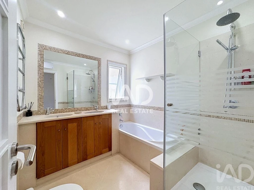 Apartamento T3 para Arrendamento em Quarteira Foto 12