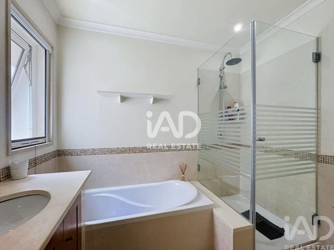 Apartamento T3 para Arrendamento em Quarteira Foto 13